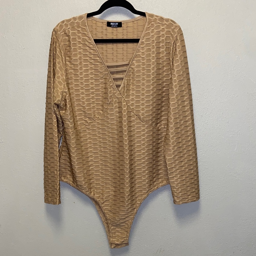 Jolie & Joy Plus Size 3X Tan Textured Deep V-Neck Bodysuit 3591
